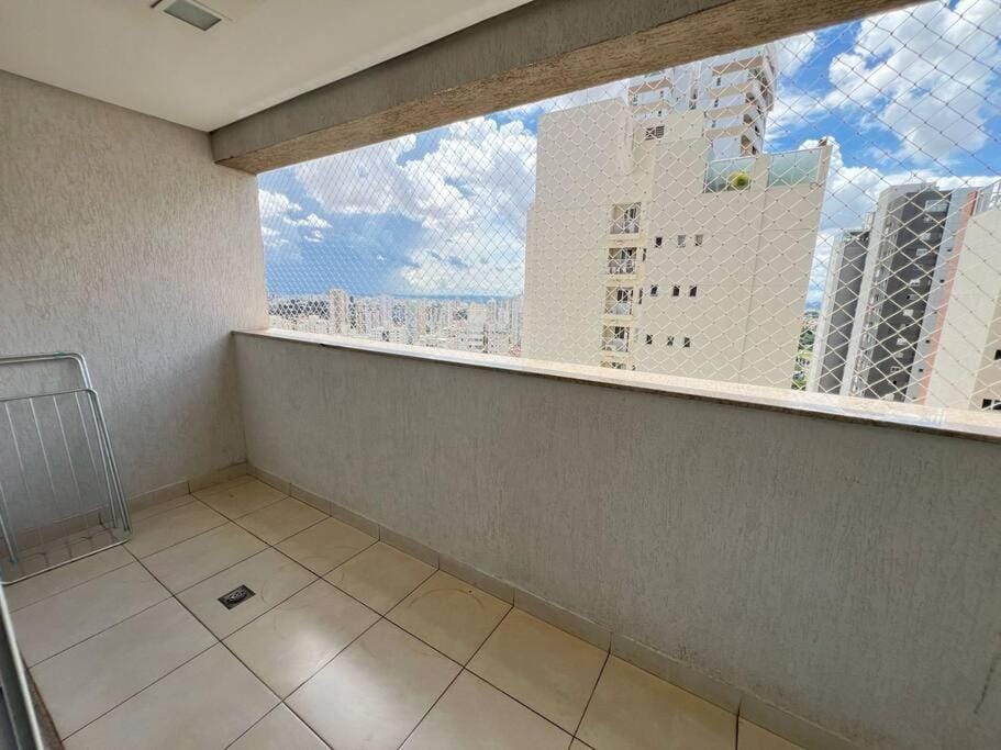 Brooksfield Towers completo! Rico em comodidades no próprio condomínio! Prox Shopping Flamboyant Estádio Serra Dourada Saída rápida para Aeroporto! 2014 Apartment in Goiania