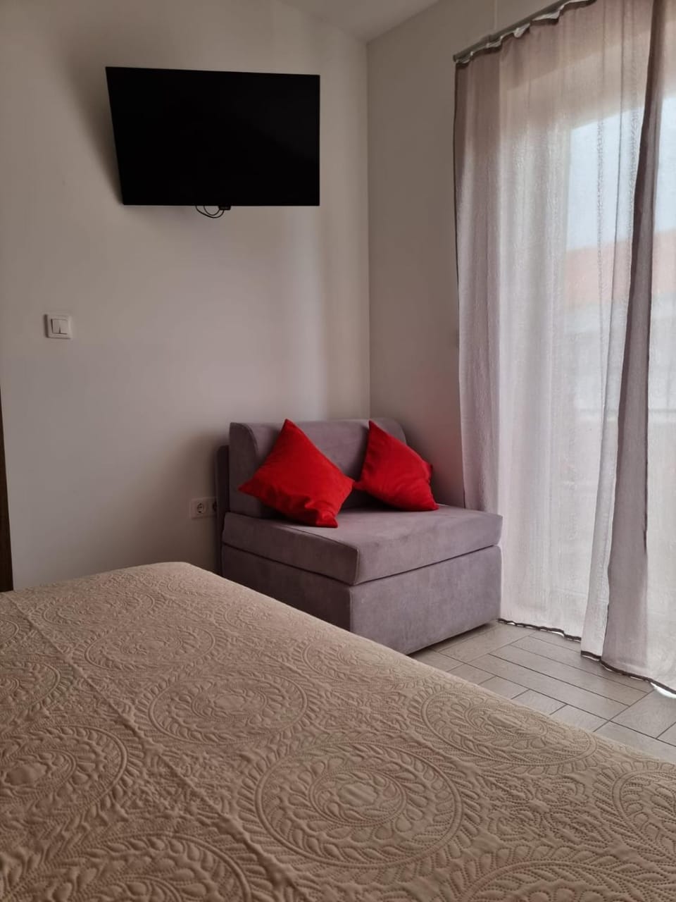 TV and multimedia, Seating area