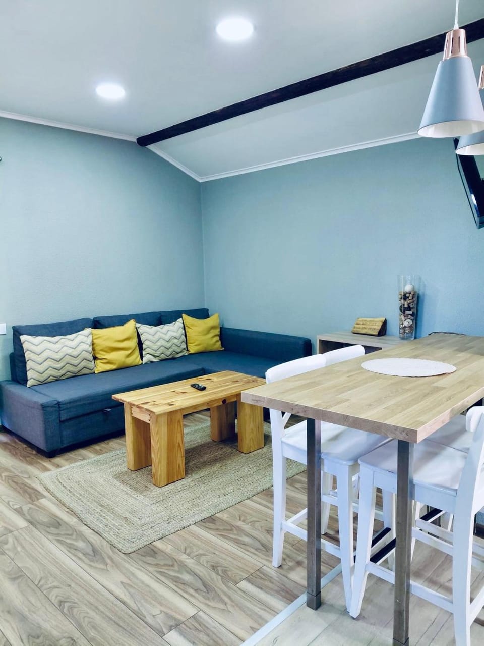 Living room, Dining area