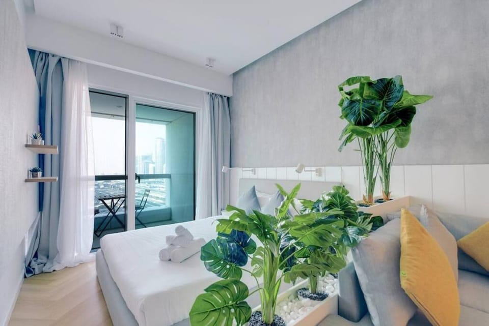 Bright and cozy - Studio - JLT Apartment in Dubai