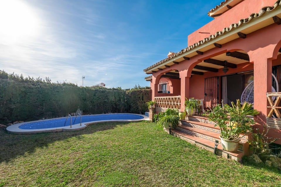 Property building, Garden