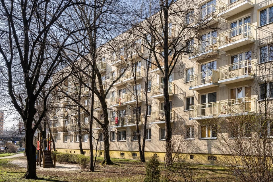 Property building, Day