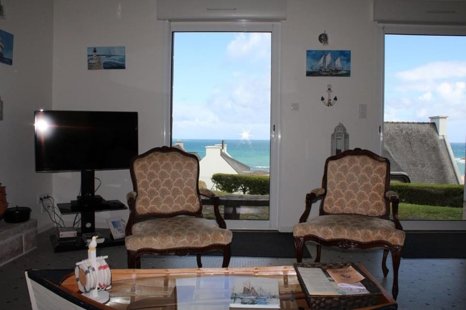 707 -Maison de charme au Domaine privée De Lanruen Villa in Brittany