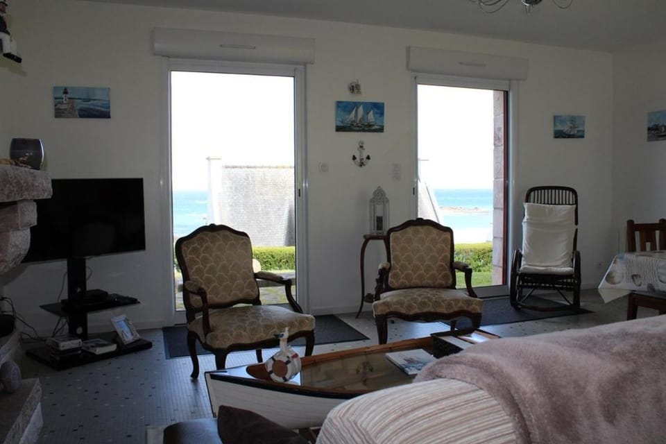 707 -Maison de charme au Domaine privée De Lanruen Villa in Brittany