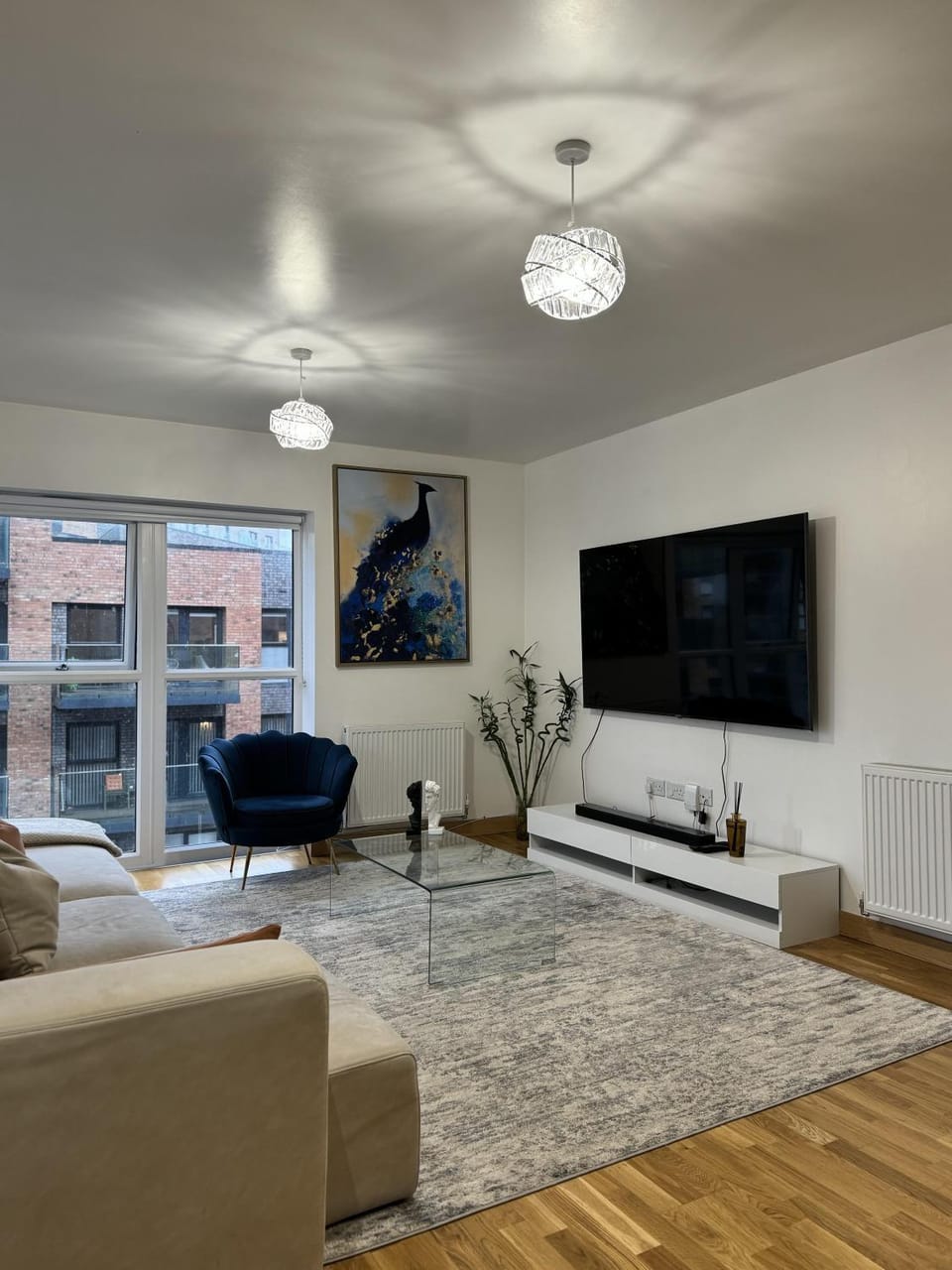 Communal lounge/ TV room, TV and multimedia, Living room, Seating area, internet