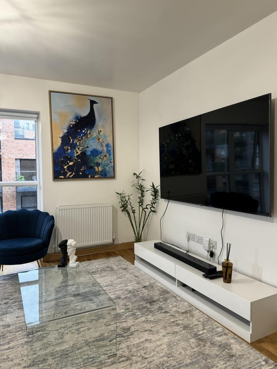 Communal lounge/ TV room, TV and multimedia, Living room, Seating area, internet