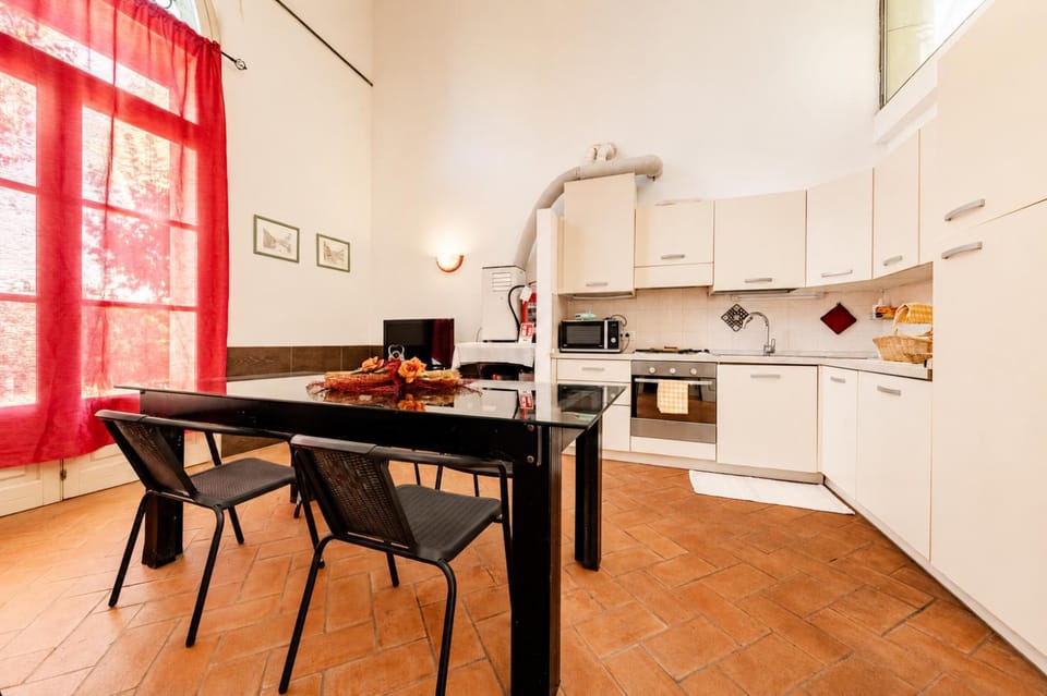 Kitchen or kitchenette, Living room, Seating area, Dining area, oven, pet friendly, stove