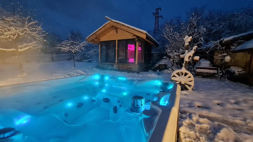 Natural landscape, Winter, Garden, Hot Tub, Hot Tub, Sauna, Sauna, Garden view