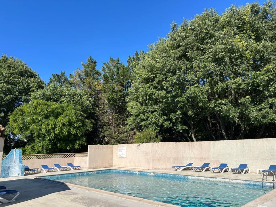 Les Papillons du sud Piscine Clim Parking Apartment in Occitanie