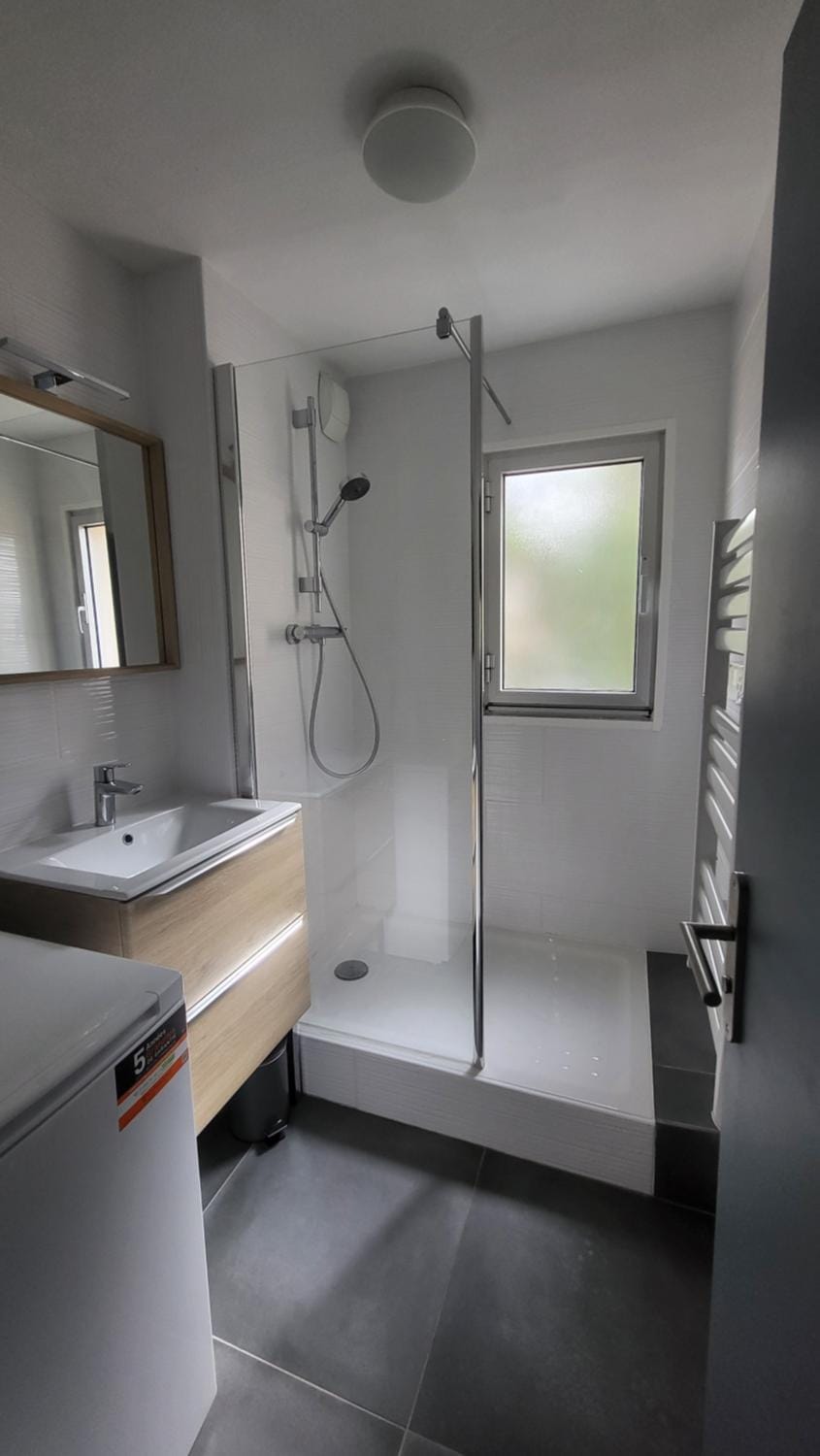 Shower, Bathroom
