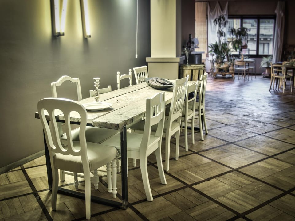 Restaurant/places to eat, Lobby or reception