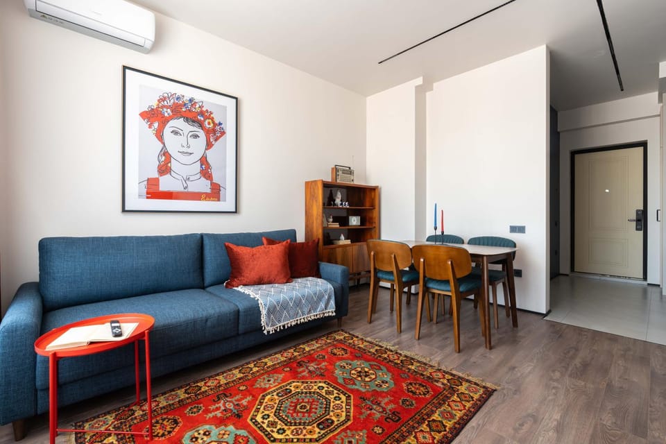 Bed, Living room