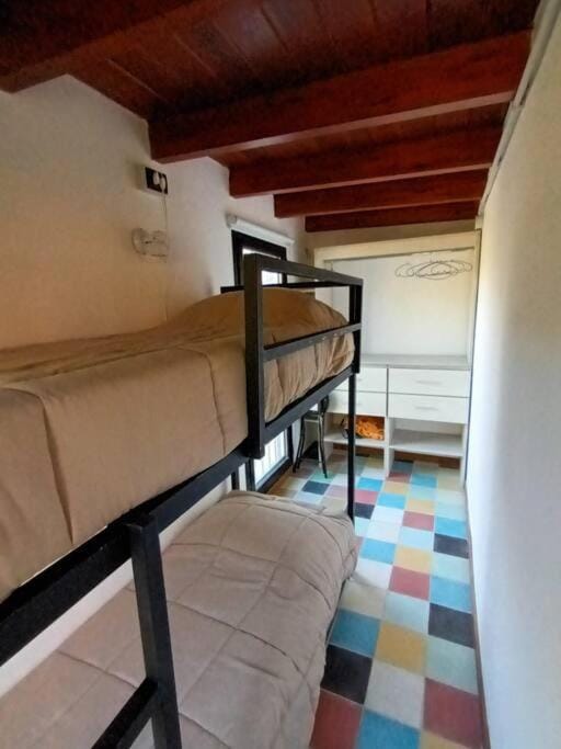 Bedroom, bunk bed