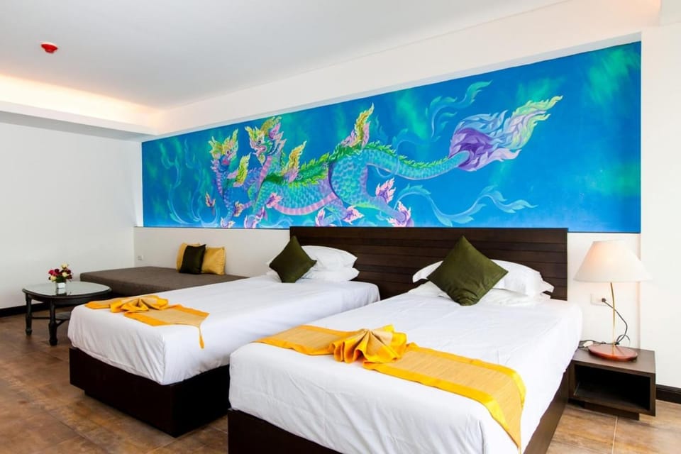 Bed, Photo of the whole room, Decorative detail, Bedroom