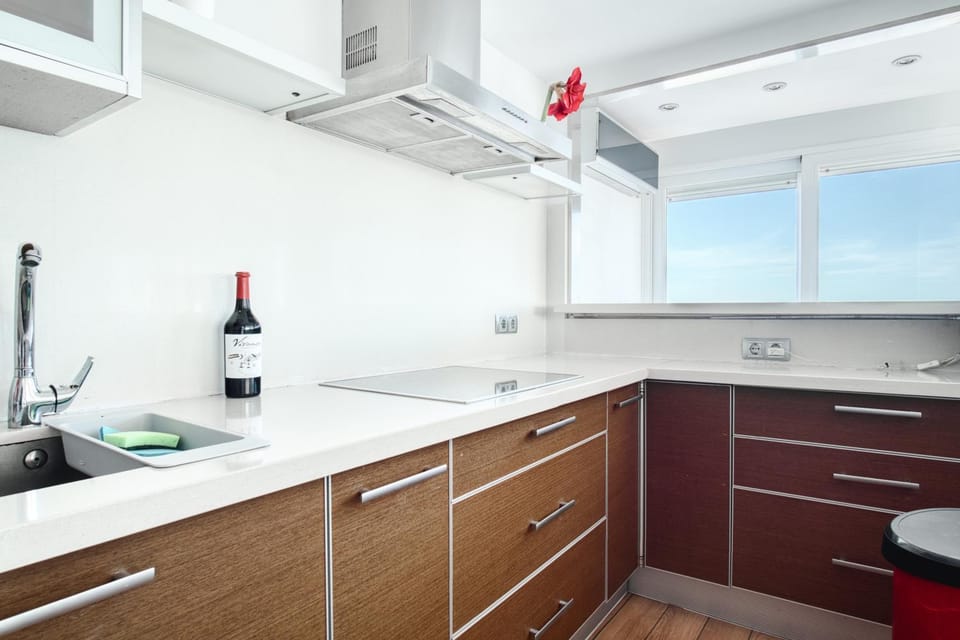 Kitchen or kitchenette, Living room