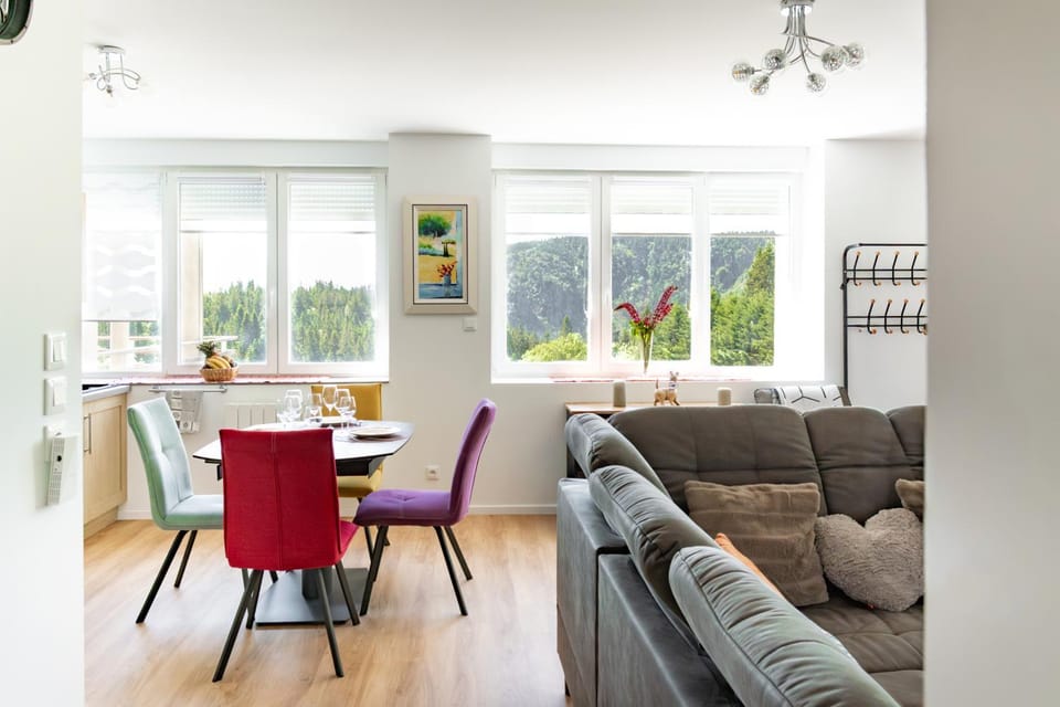 Living room, Seating area, Dining area, kitchen