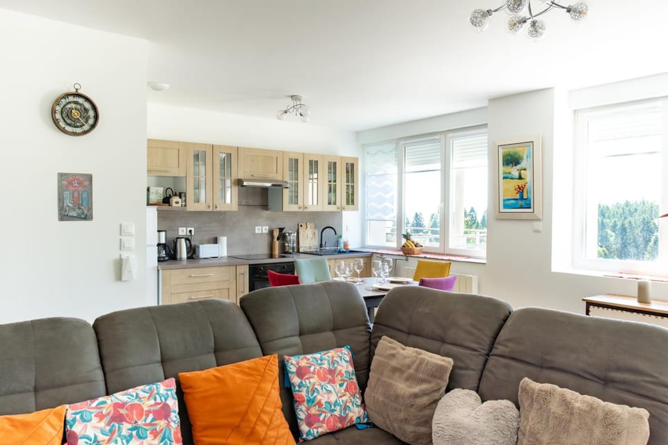 Kitchen or kitchenette, Living room, Seating area, Dining area, oven, pet friendly