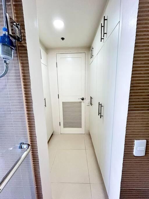 2 Bedroom Loft at Twin Oaks Place Apartment in Mandaluyong