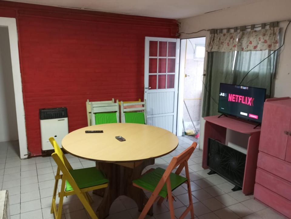 TV and multimedia, Kitchen or kitchenette, Dining area