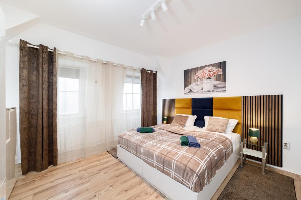 Bed, Photo of the whole room, Bedroom, towels, wardrobe