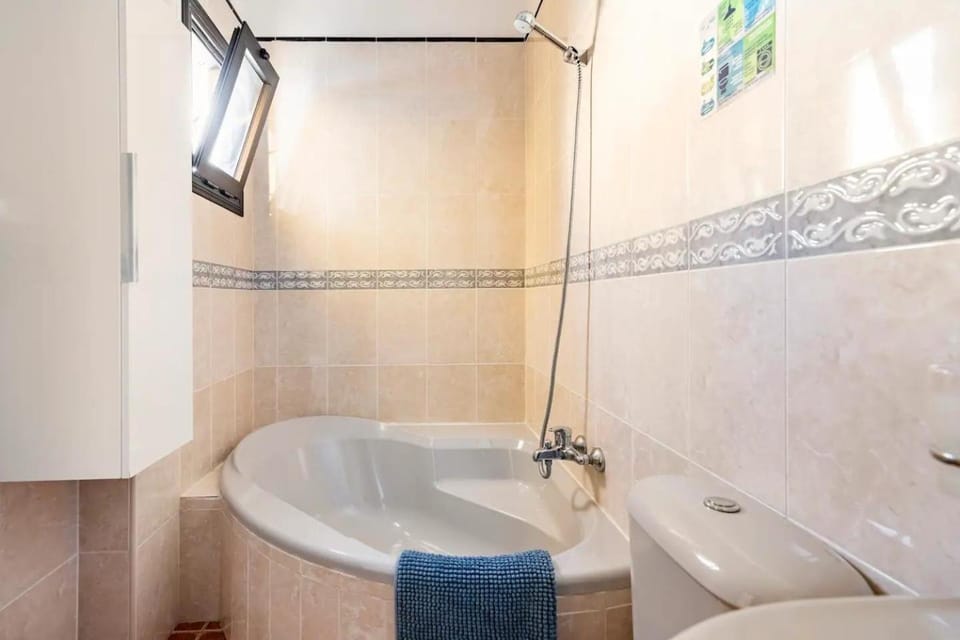Bathroom, Living room