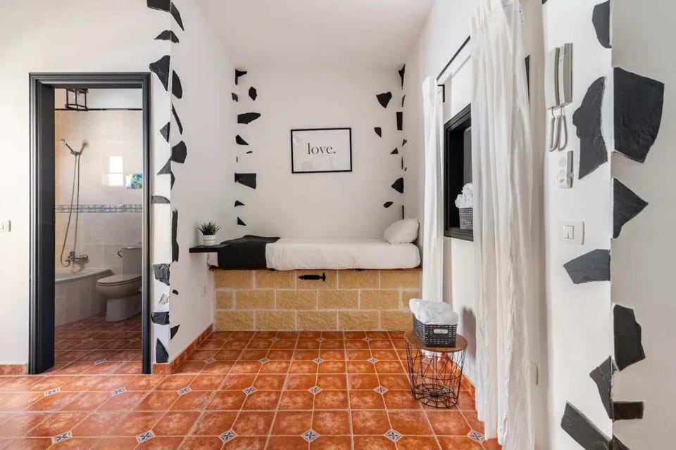 Bathroom, Living room