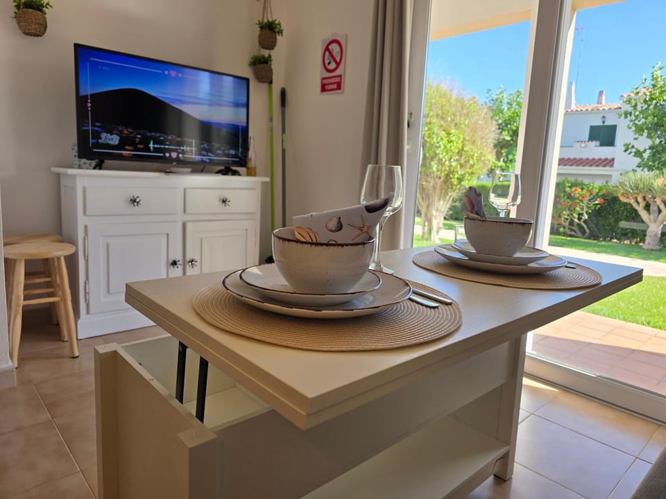 TV and multimedia, Dining area