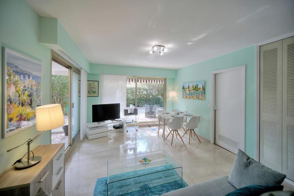 Upstays Terrace Garden 44m² Apartment Apartment in Cannes