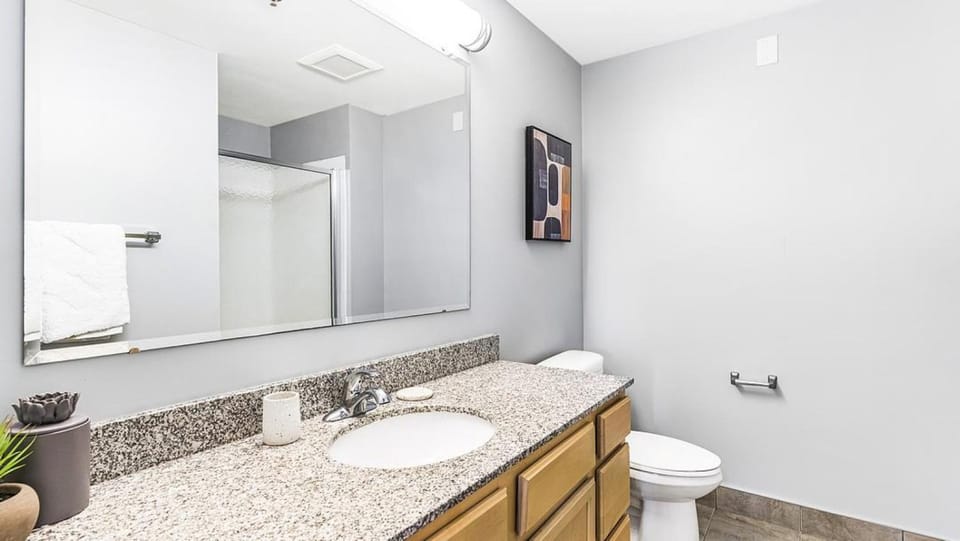 Landing - Modern Apartment with Amazing Amenities (ID1403X797) Apartment in Indianapolis