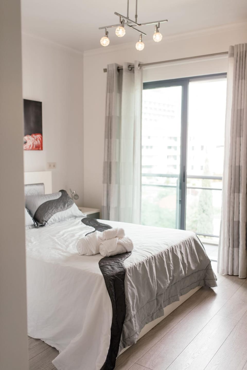 Luxurious Lido-Sun Island X1V Apt.Free parking Apartment in Funchal