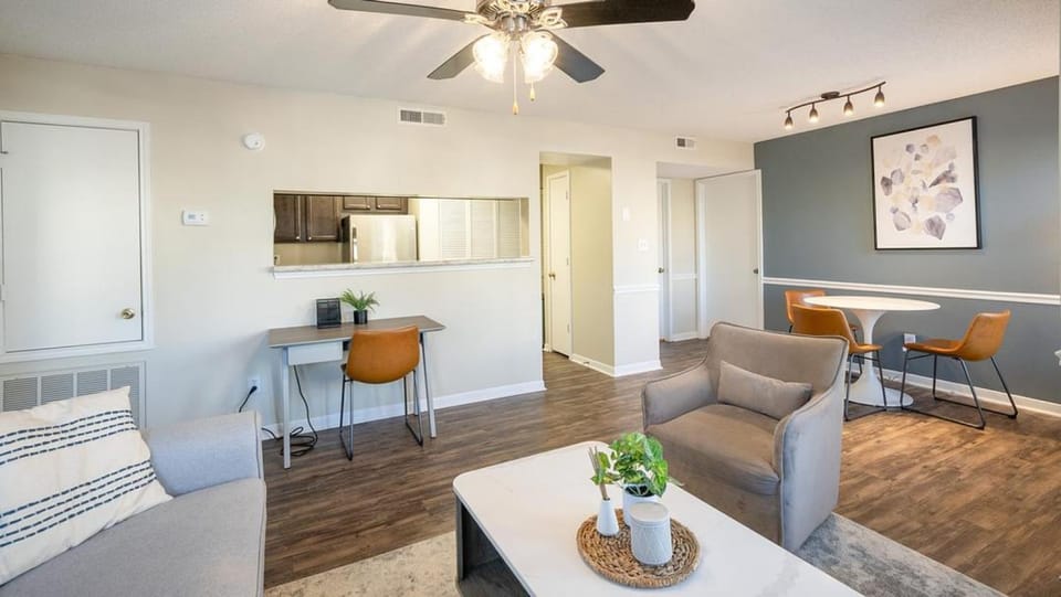 Landing Modern Apartment with Amazing Amenities (ID3348) Apartment in Vestavia Hills