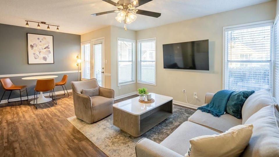 Landing Modern Apartment with Amazing Amenities (ID3348) Apartment in Vestavia Hills