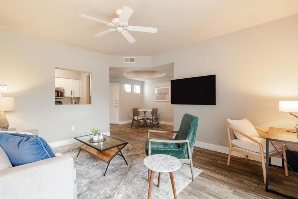 Landing - Modern Apartment with Amazing Amenities (ID2951X54) Apartment in Phoenix