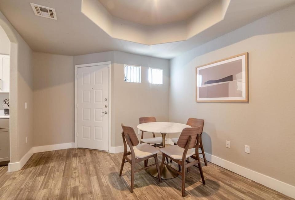 Landing - Modern Apartment with Amazing Amenities (ID2951X54) Apartment in Phoenix