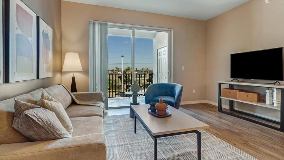 Landing Modern Apartment with Amazing Amenities (ID8403X48) Apartment in Cape Coral