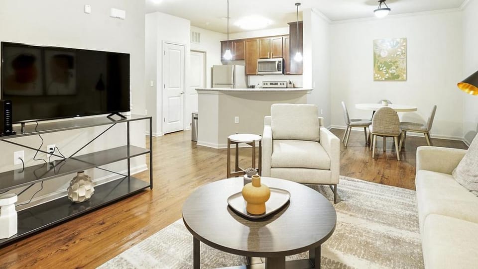 Landing Modern Apartment with Amazing Amenities (ID5391X59) Apartment in Huntsville