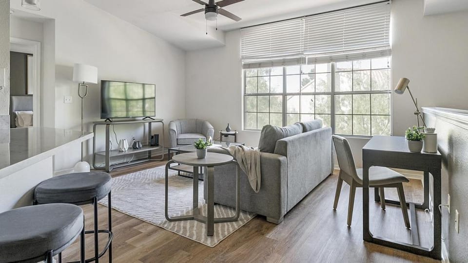 Landing Modern Apartment with Amazing Amenities (ID1167X009) Apartment in El Paso