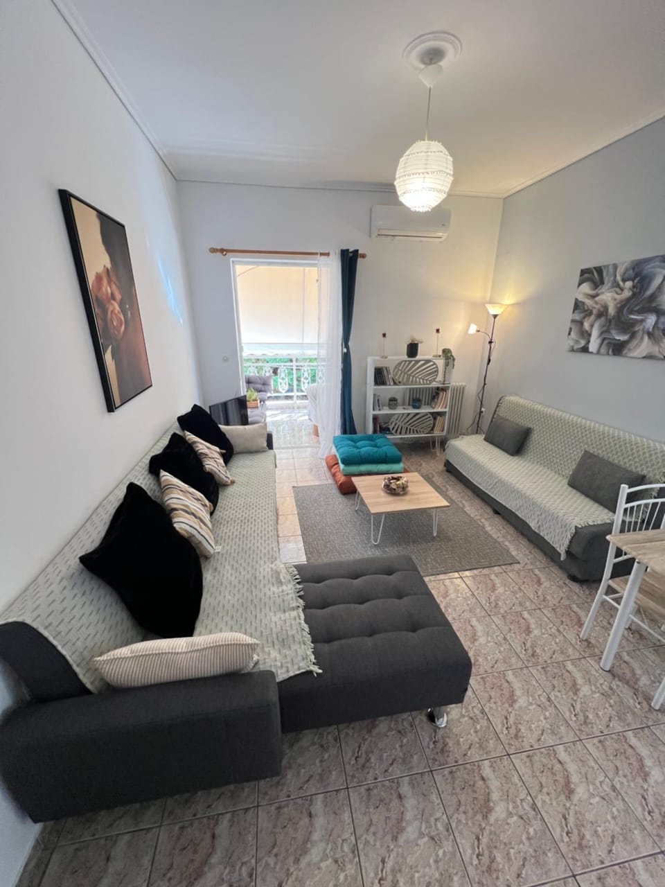 TV and multimedia, Living room, Seating area