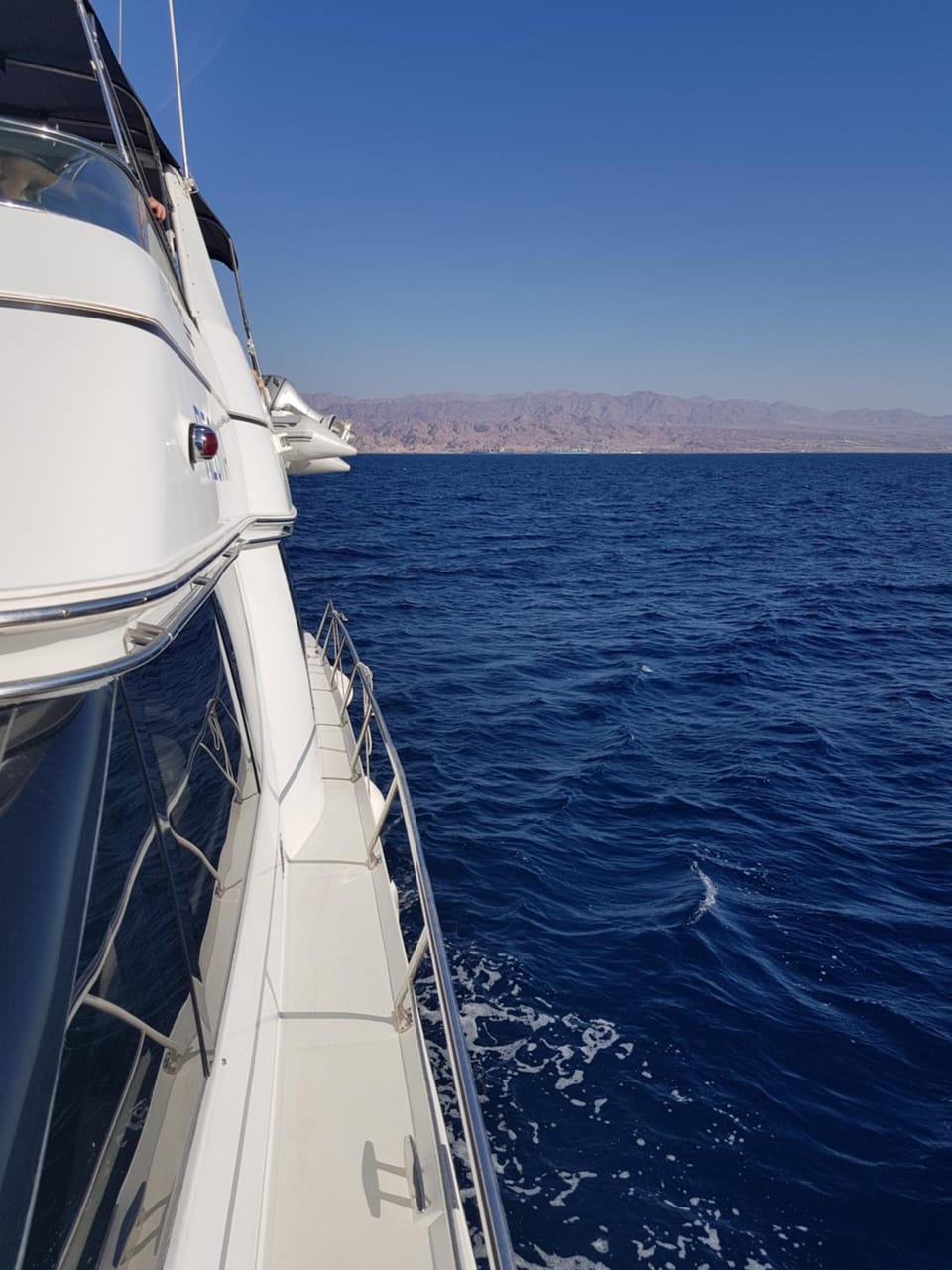 Top Luxury Exclusive Fully air conditioned 3bdr Yacht Docked boat in Eilat