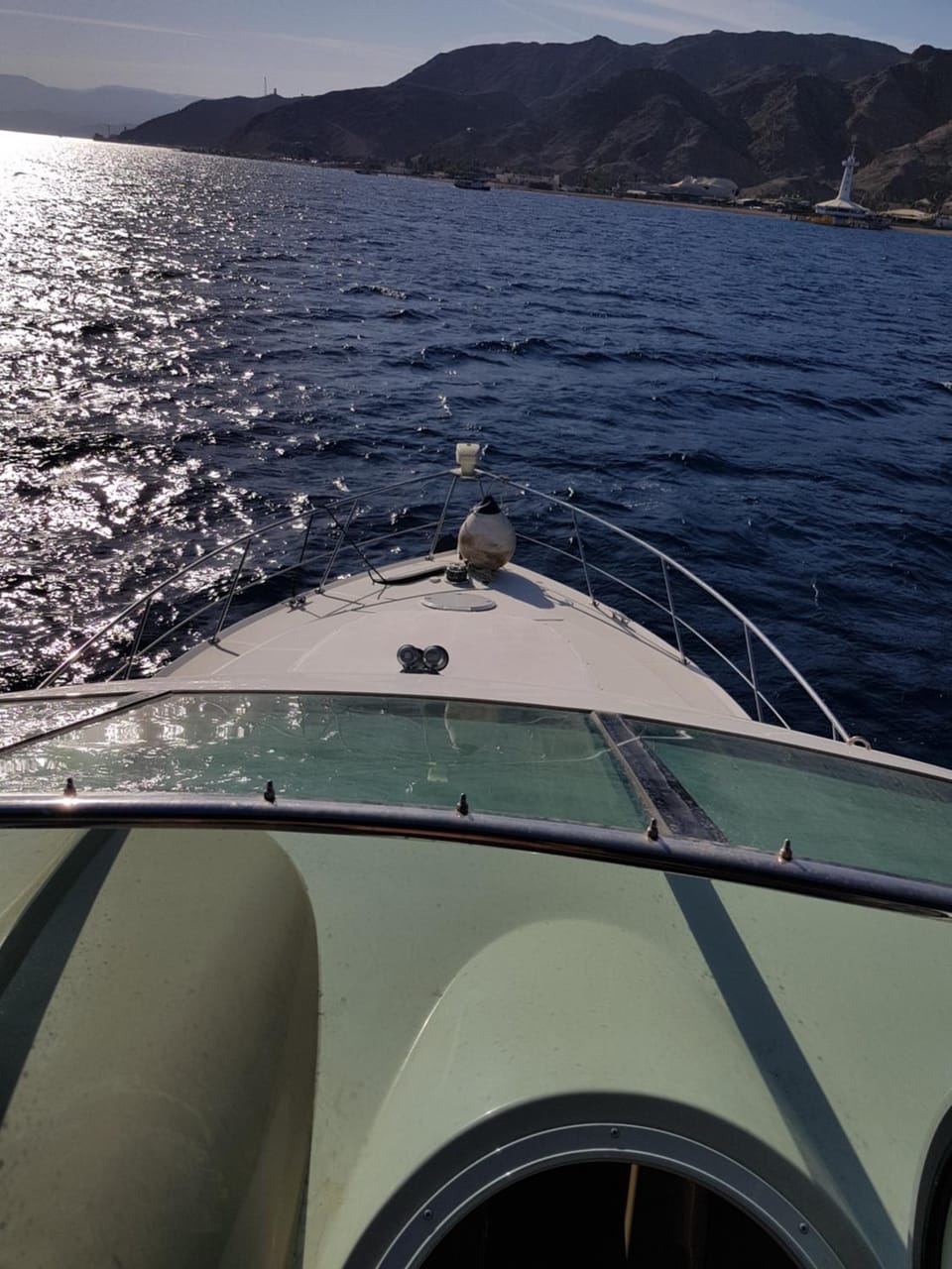 Top Luxury Exclusive Fully air conditioned 3bdr Yacht Docked boat in Eilat