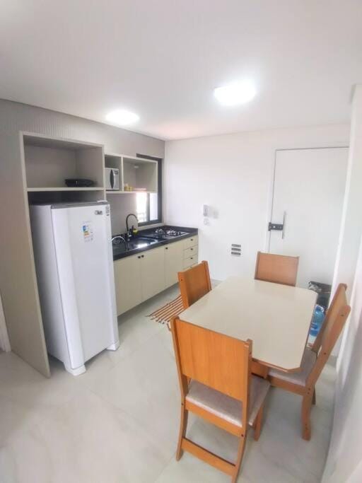 Kitchen or kitchenette, Dining area, stove