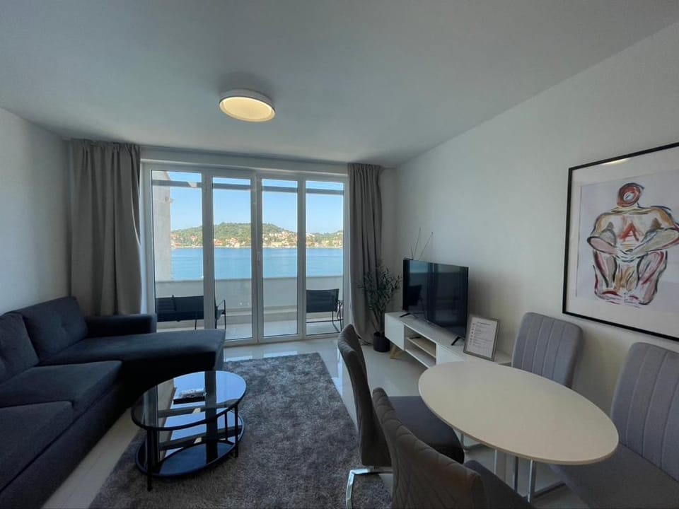 Living room, Sea view
