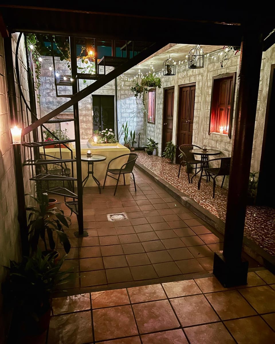 Patio, Restaurant/places to eat