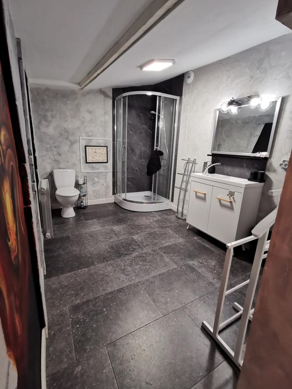 Suite privative Le seigneur des Anneaux Arnor Bed and Breakfast in Auvergne-Rhône-Alpes