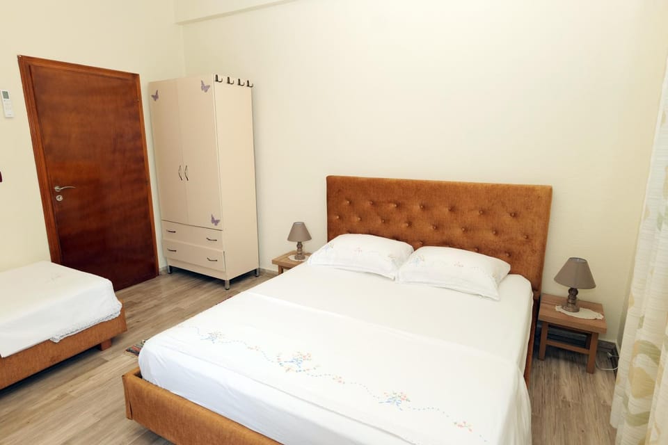 Bed, Bedroom, wardrobe