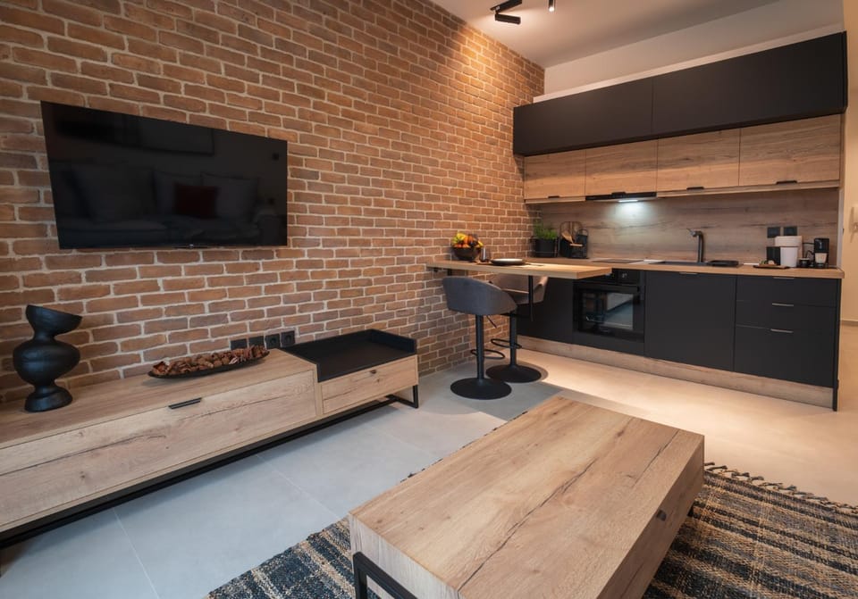 TV and multimedia, Kitchen or kitchenette