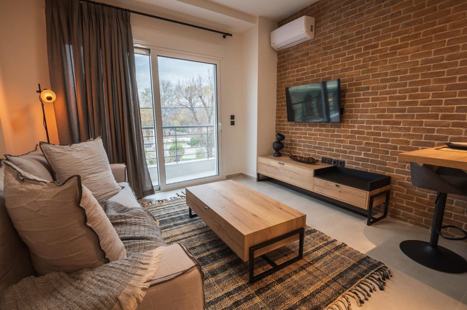 TV and multimedia, Photo of the whole room, Seating area