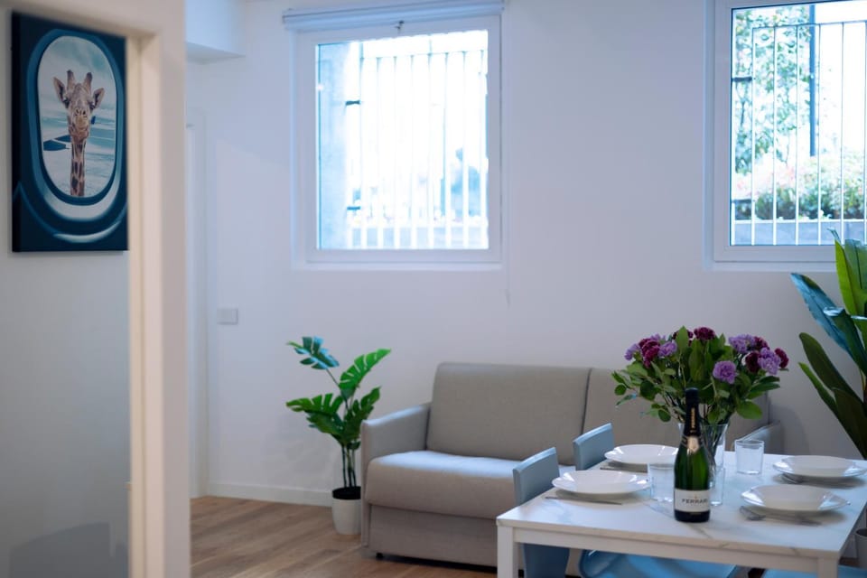 Living room, Decorative detail, Seating area