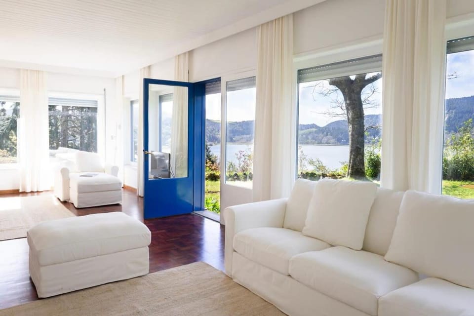 GuestReady - Unique Lake Casa do Gar Bed and Breakfast in Azores District