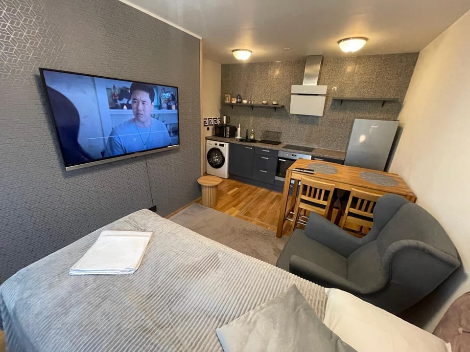 Kitchen or kitchenette, Living room